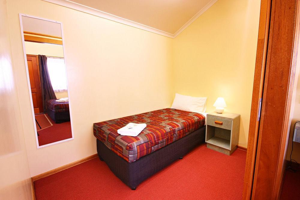 Downs Motel Toowoomba Exterior photo